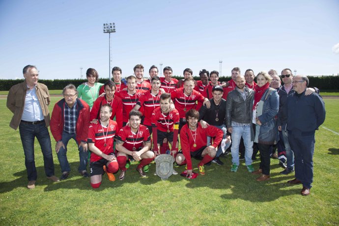 Camargo felicita al Velarde CF por su ascenso a Tercera División