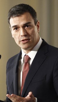 Sánchez acusa a Rajoy de "mentir sin pudor" y dice que los españoles tienen derecho a saber qué recortes planea