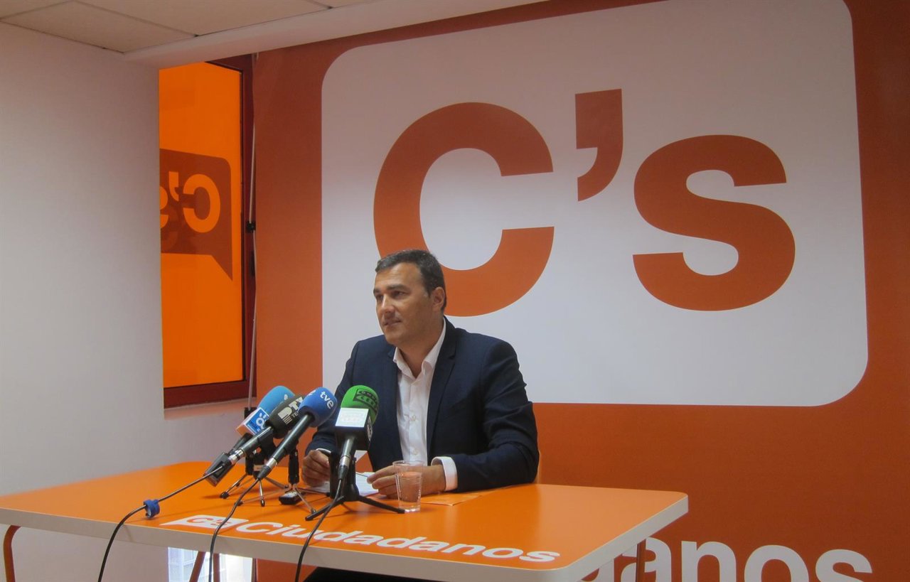 El parlamentario andaluz Carlos Hernández White 