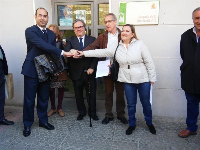 Representantes de Globalaeronautic, concursales y sindicatos ante el juzgado