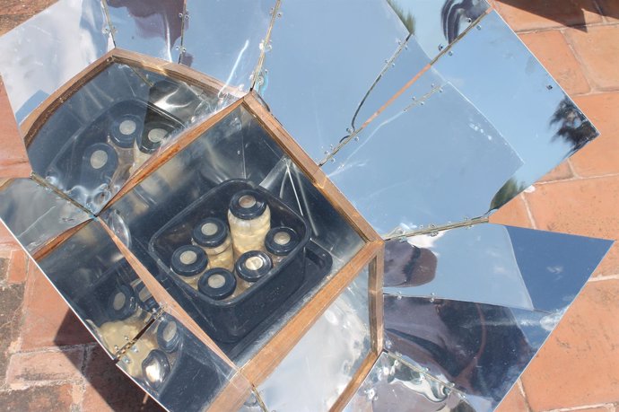 Horno solar del proyecto entre Obra Social La Caixa e Ibanat