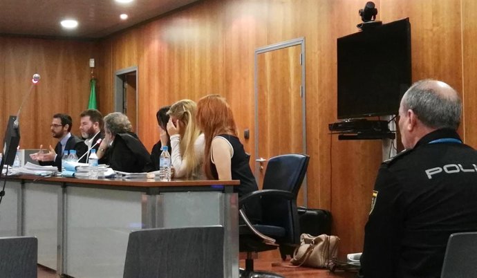 Juicio jurado a un joven eslovaca acusada de matar a su exnovio
