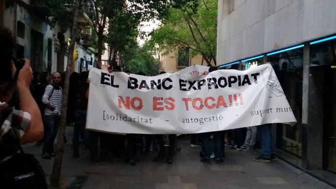 Manifestación contra el desalojo de Banc Expropiat