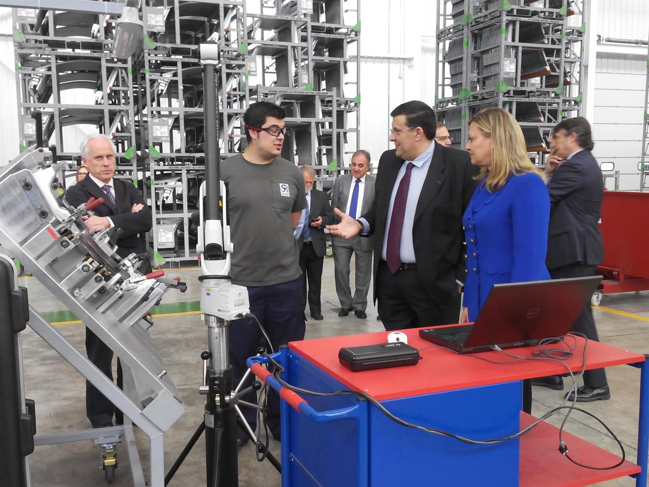 Del Olmo visita la planta de Snop