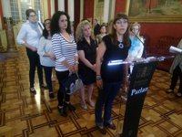 Camareras de piso: "Nuestro desayuno es un vaso de café y al lado las pastillas"