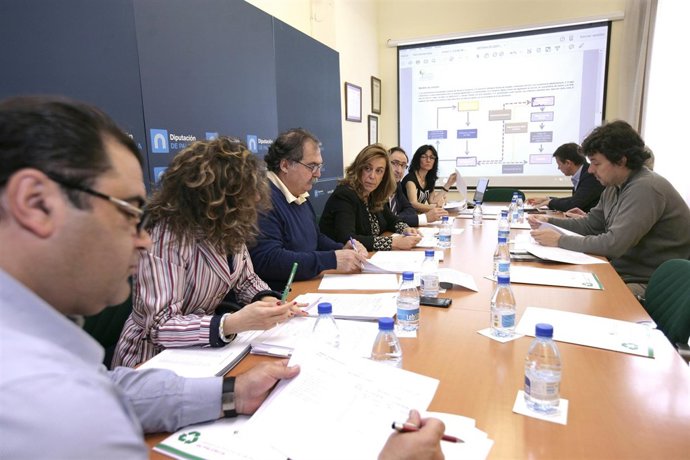 Reunión del COnsejo de Residuos presidido por Armisén