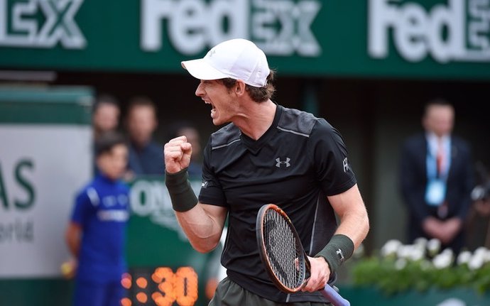 Murray celebra su victoria ante Stepanek en Roland Garros