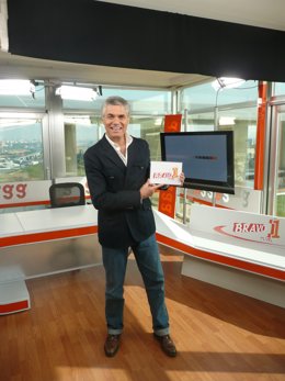 El presentador Agustín Bravo