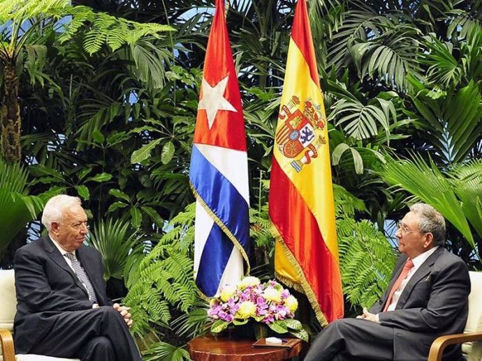 Raúl Castro recibe a Margallo