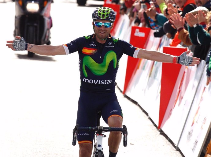 Alejandro Valverde celebrando la victoria de etapa