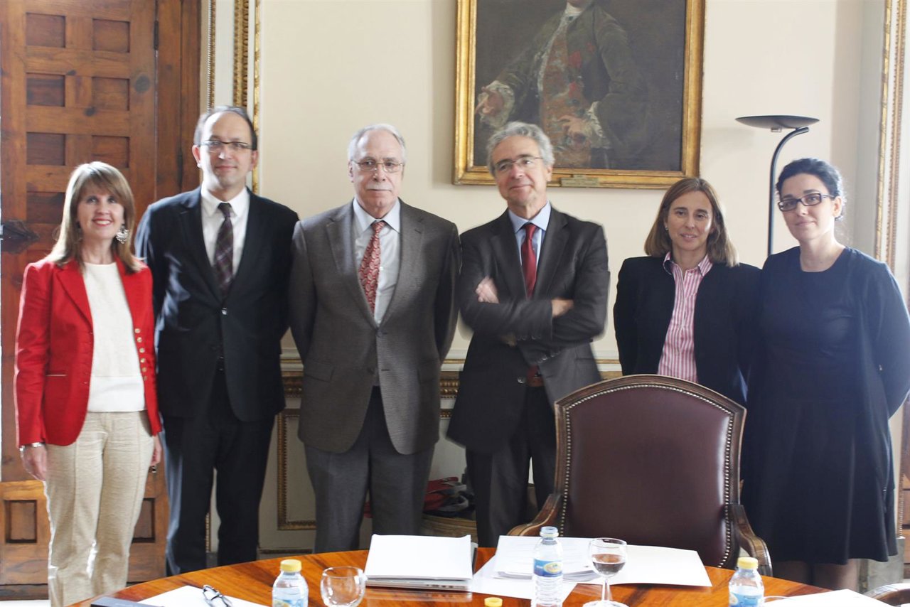 NP Y Foto Constitución Comisión Centenario Cela