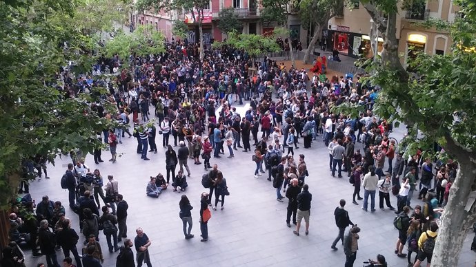 Concentración en Gràcia tras el desalojo del 'Banc Expropiat'