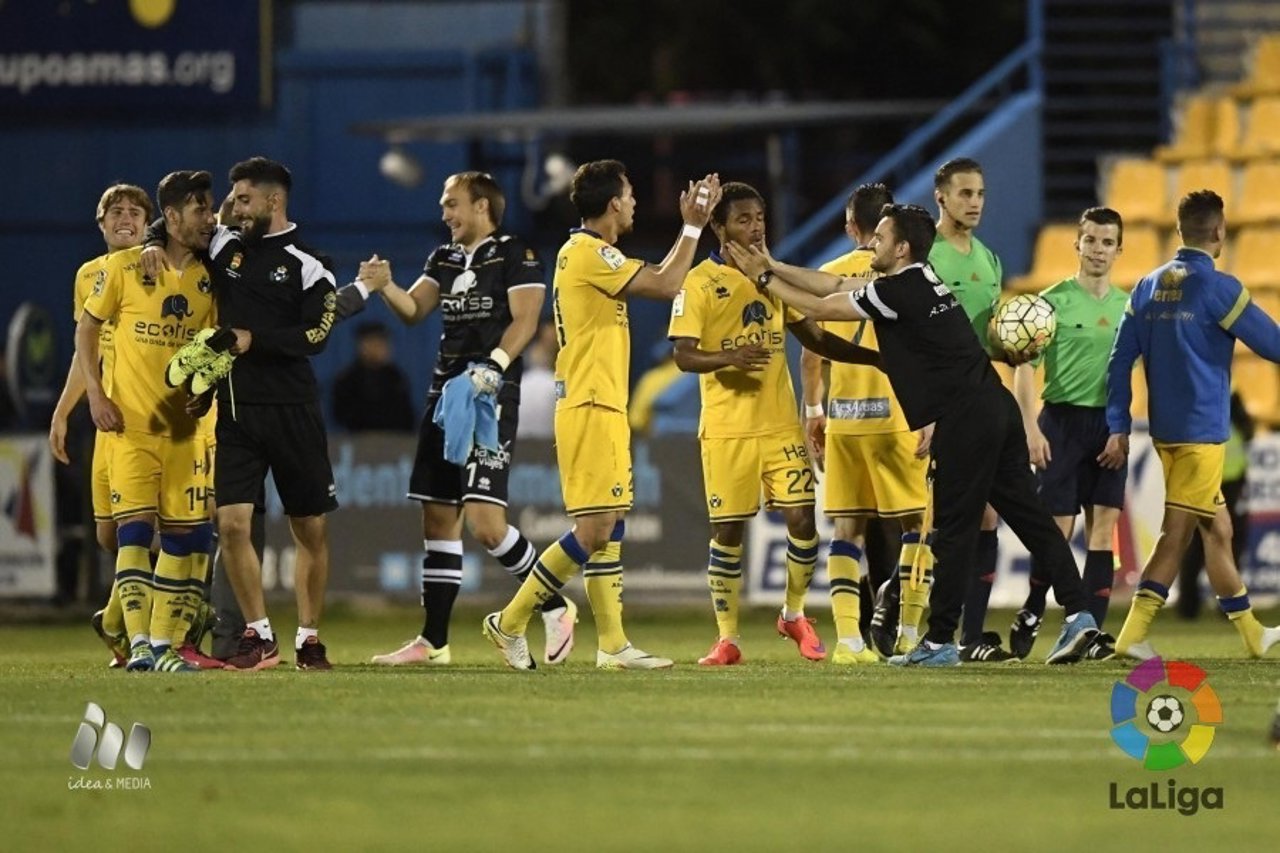 El Alcorcón celebra un triunfo en la Liga Adelante ante el Tenerife
