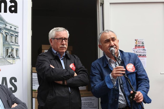 Los secretarios generales de CC.OO. y UGT, Ignacio Fernández Toxo y Pepe Álvarez