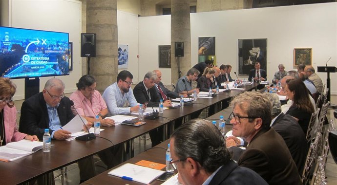Allesta preside la reunión del Consejo Social 