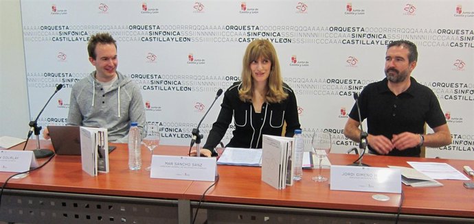 Desde izq., Andrew Gourlay, Mar Sancho y Jordi Gimeno presentan la temporada