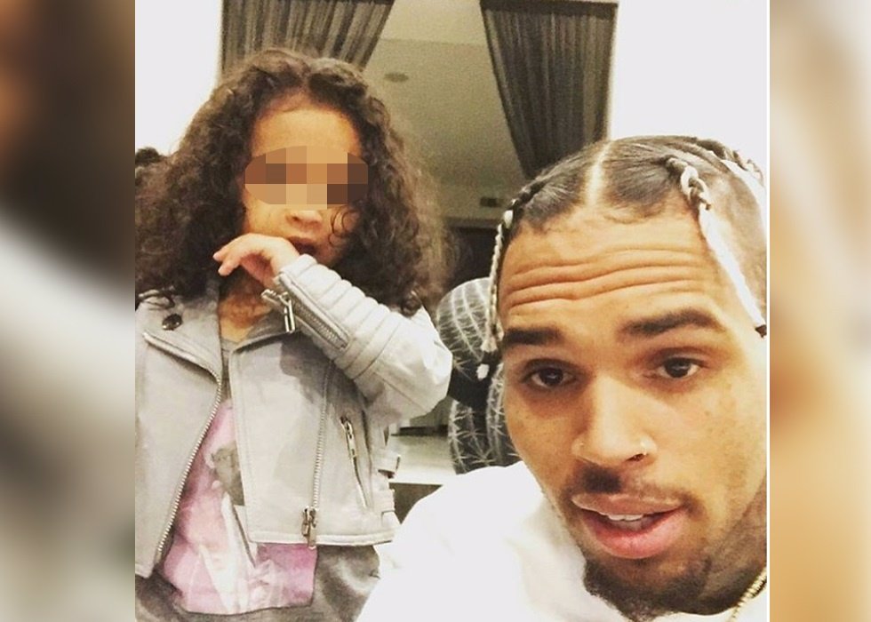 Chris Brown gana una nueva batalla legal por la custodia de su hija Royalti