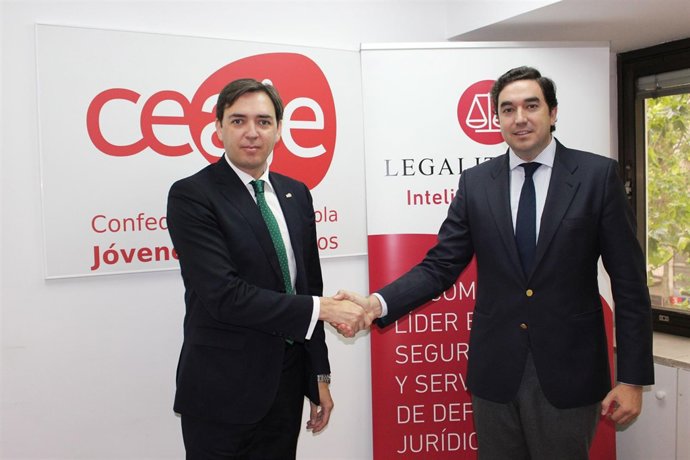 El presidente de Ceaje, Juan Merino, y el director general de Legálitas