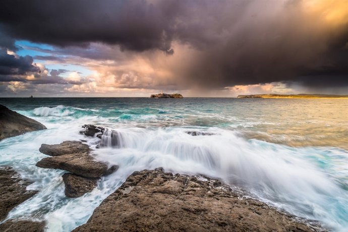 Exposición Juan Amieva