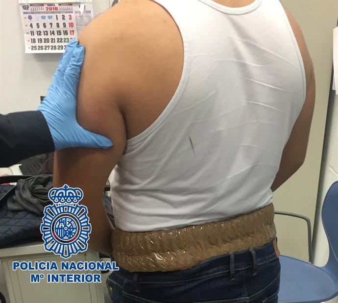 Detenido en el puerto de Tarifa con droga adosada al cuerpo