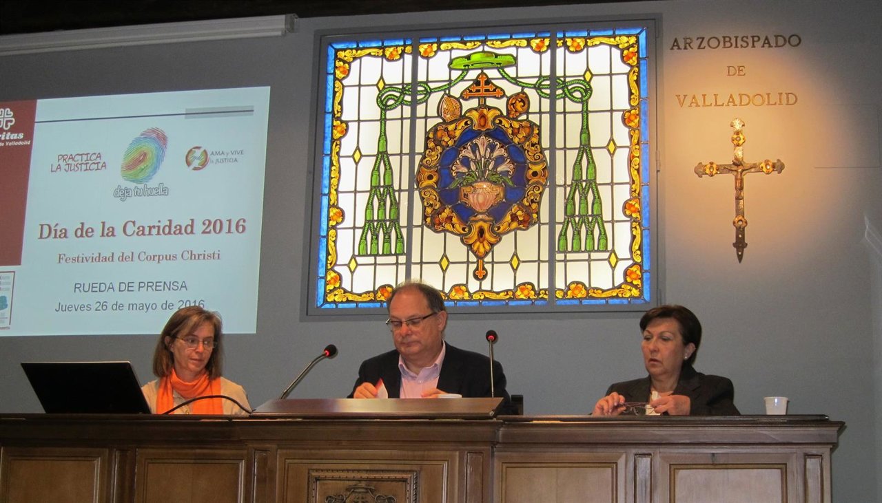 Cristina Martín, Jesús García Gallo y Loli Mateos presentan la Memoria