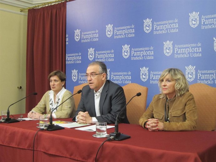 Ana Elizalde, Enrique Maya y María Caballero.