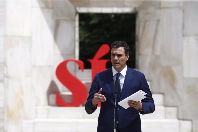 Sánchez presenta el documento Sí a seis principios para el Gobierno del Cambio