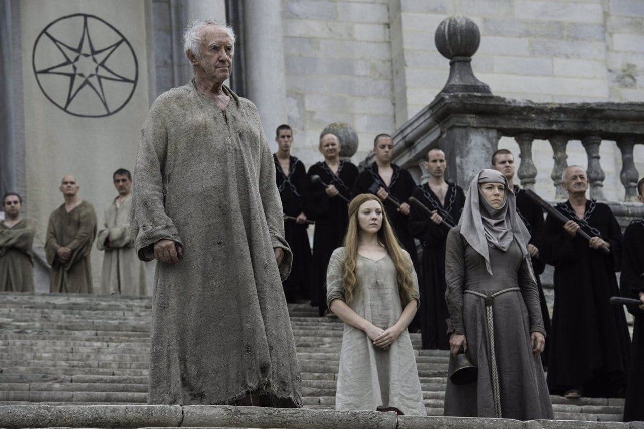 Margaery Tyrell y el Gorrión Supremo en Juego de tronos