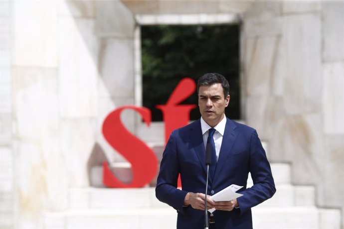 Sánchez presenta el documento Sí a seis principios para el Gobierno del Cambio