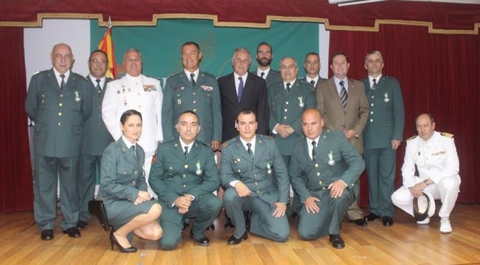Condecorados en el día de la Guardia Civil en Huelva.
