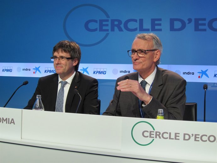 El pte. Carles Puigdemont y el pte. Del Círculo de Economía Antón Costas