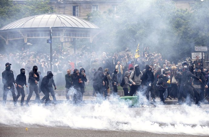 Incidente en París durante la manifestación contra la reforma laboral
