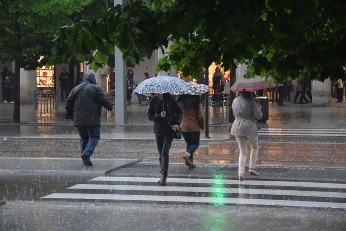 Lluvia en Zaragoza. 