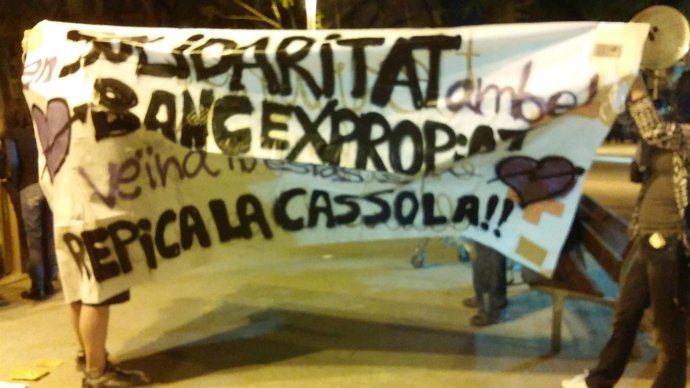 Protesta por el desalojo del 'Banc Expropiat' en Gràcia