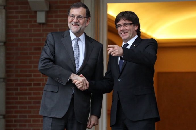 Mariano Rajoy y Carles Puigdemont