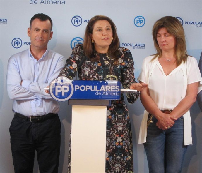 Pablo Venzal, Carmen Crespo y Rosalía Espinosa (PP)
