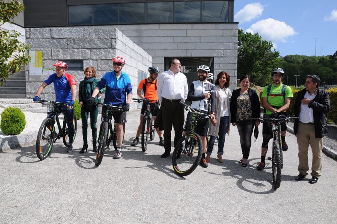 Fotos Vicepresidencia: A XUNTA DESTACA O NOVO CENTRO BTT RIBEIRA SACRA COMO APOS