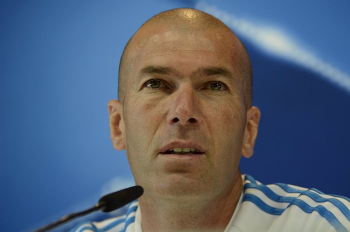 Zinedine Zidane en rueda de prensa durante el Open Media Day del Real Madrid