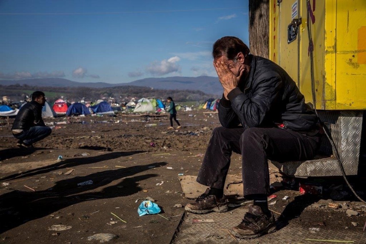 Un refugiado en Idomeni