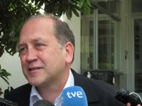 Leiceaga reconoce que "ganar significaría una responsabilidad enorme"