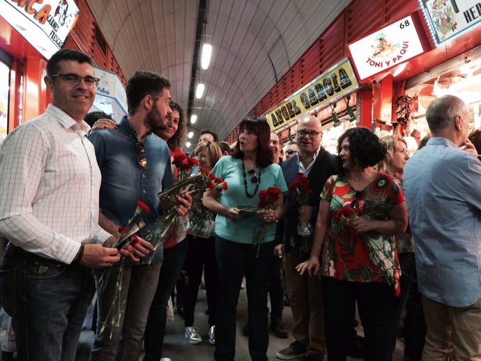 Reparto del PSOE en el Mercado de San Francisco de Jaén