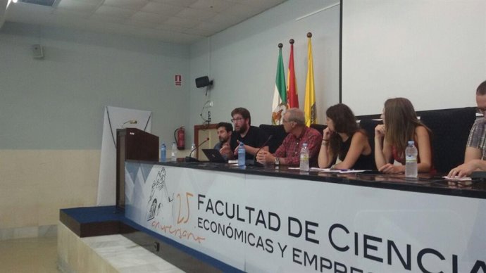 Mesa de trabajo de Podemos en Cádiz