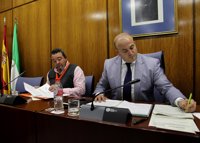 El Parlamento debate la retransmisión de la comisión el día que acaban las comparecencias