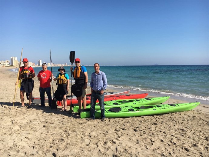 Periodistas daneses recorren durante 6 días la Costa Cálida en kayaks