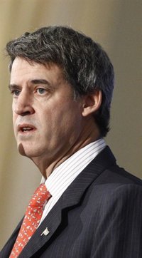 El ministro de Hacienda argentino reta a los empresarios españoles a "superar a EEUU en inversión extranjera"