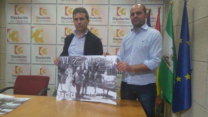 Sánchez (izda.) y Ruz durante la rueda de prensa