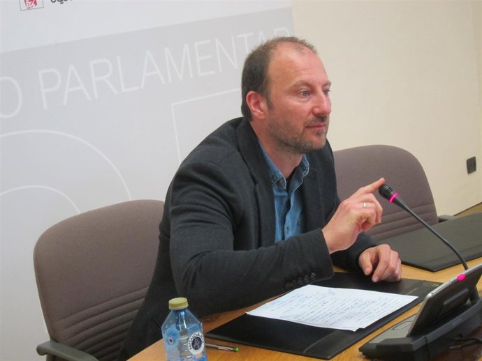 El diputado de AGE Ramón Vázquez