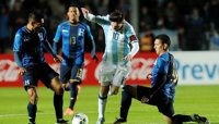 Messi continúa con el "tratamiento específico" y es duda para el debut ante Chile