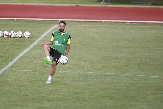 Carvajal en el entrenamiento de la Selección Española de fútbol 