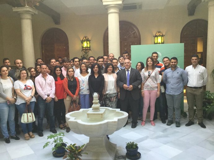 Participantes en la jornada sobre incorporación al sector agrario y ganadero.